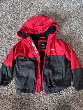 Nike 2T Red and Black Colorblock Hooded Jacket